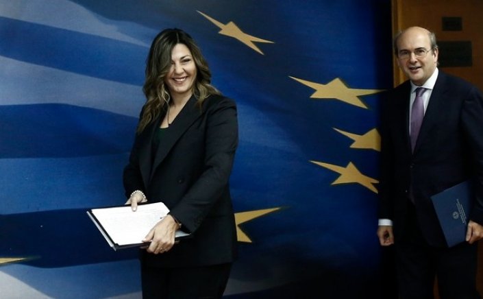 Demographic transition: Αυξάνεται το επίδομα γέννησης στα 2.400 ευρώ από 2.000 ευρώ – Η αύξηση θα ισχύσει αναδρομικά από το 2023