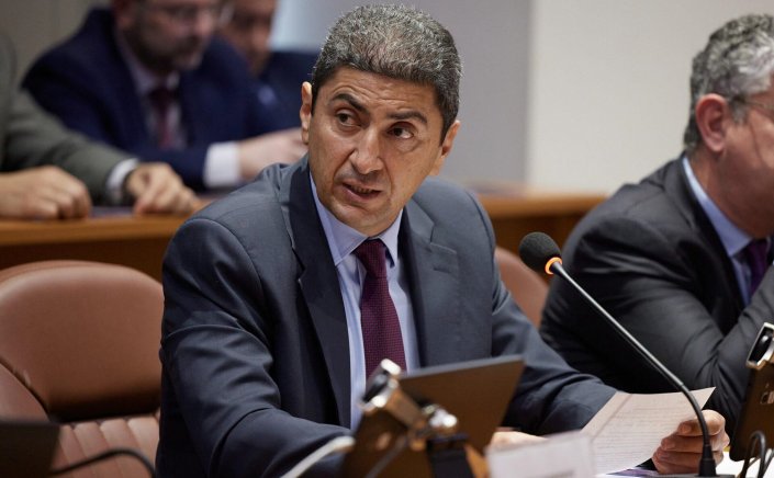 Agriculture Min. Avgenakis: «Μπλόκο» στον Αυγενάκη!! Απλώς παρευρέθηκε και χαιρέτισε...