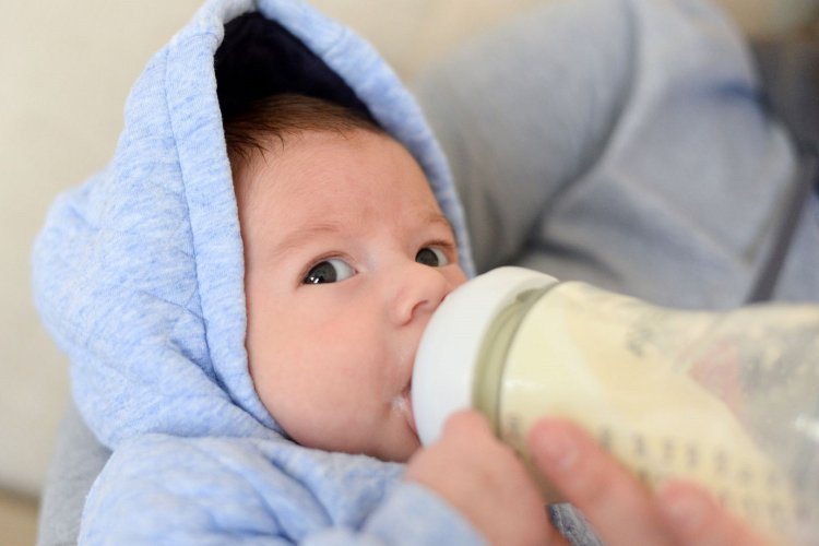 Baby Milk Recall by EOF: Ο ΕΟΦ ανακαλεί παρτίδες βρεφικού γάλακτος της NUTRICIA