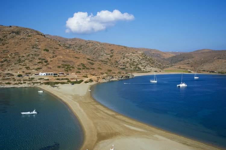 Kythnos Tourism Investments: Το project «Εξυπνο Νησί» και η εμβληματική επένδυση των 30 εκατ. του πρώην ΞΕΝΙΑ στα Λουτρά