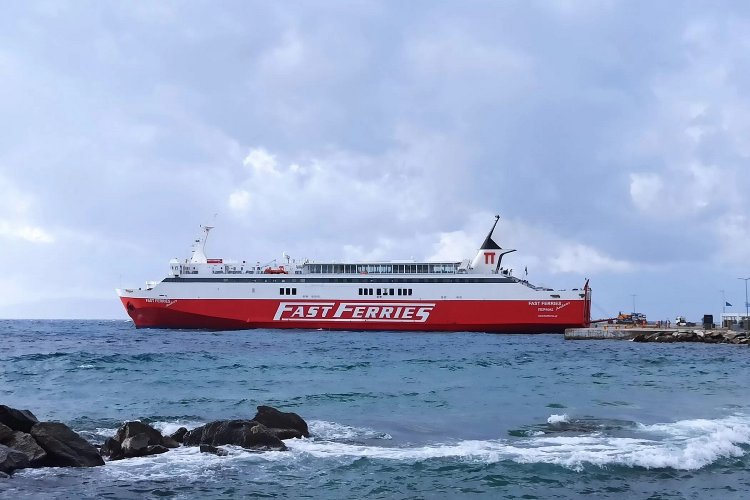 Ferry Cancellations: Ακυρώνονται τα δρομολόγια του Fast Ferries Andros για 11 & 12.2.2024, λόγω των δυσμενών καιρικών συνθηκών
