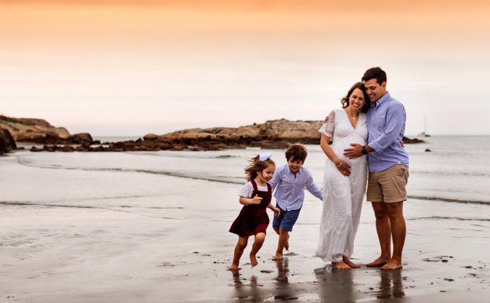 Greece's low birth rate - Reuters: Η χαμένη μάχη της Ελλάδας με την υπογεννητικότητα - «Αν έχεις οικογένεια είσαι ήρωας»