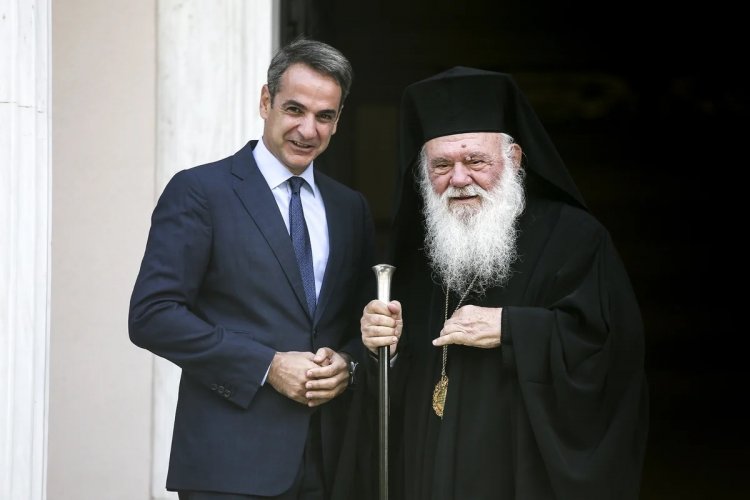 PM Mitsotakis: «Προσκύνημα» με τον Ιερώνυμο για τις ψήφους της Εκκλησίας - Εν μέσω προεκλογικής περιόδου γεφυρώνεται το χάσμα