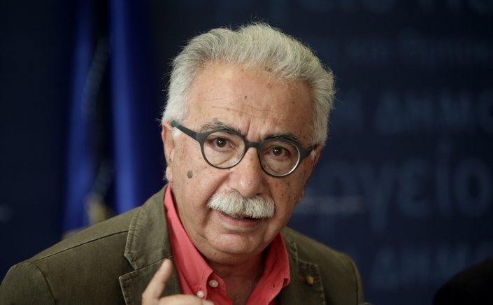 Κώστας Γαβρόγλου: Για κάθε φουρνιά υποψηφίων δαπανώνται ένα δισεκατομμύριο για φροντιστήριο!! Με το Εθνικό Απολυτήριο τα φροντιστήρια θα ξεκινούν νωρίτερα!!