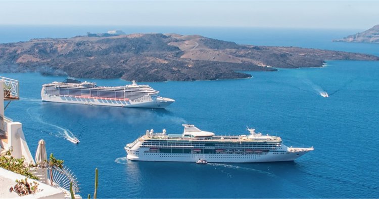 Cruise Tourism 2024: Εκατομμύρια τουρίστες στην Σαντορίνη από την κρουαζιέρα - Ψίχουλα τα έσοδα