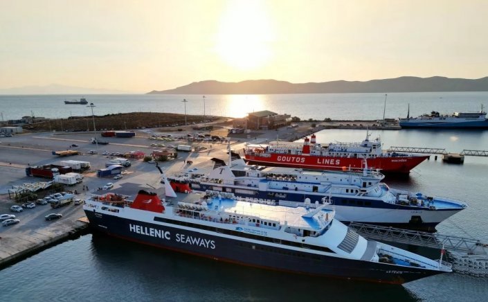 Ferry Routes - Mykonos: Τα πλοία Superrunner, Andros Queen & Θεολόγος Π., θα καταπλεύσουν σήμερα στο λιμάνι του Λαυρίου αντί της Ραφήνας