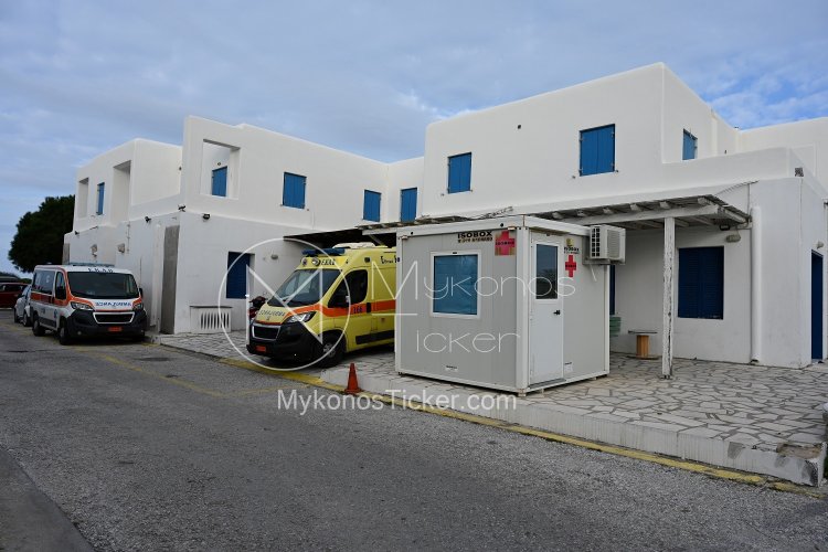 Social housing in Mykonos: Υπεγράφη η σύμβαση Δωρεάς 16 διαμερισμάτων στο Κέντρο Υγείας Μυκόνου από την οικογένεια Γεωργίου Δακτυλίδη, που θα στεγάσουν ιατρικό και νοσηλευτικό προσωπικό