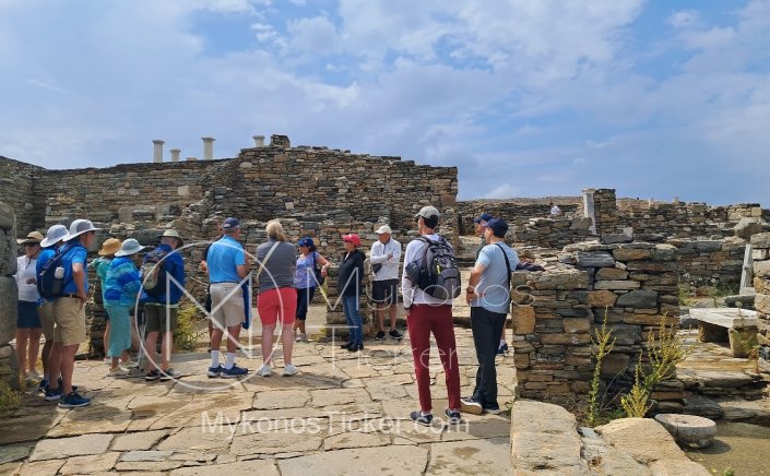 Tourist Guide School: Η προθεσμία για τις αιτήσεις στις Σχολές ξεναγών - Ποιες οι προϋποθέσεις για την εισαγωγή [Έγγραφο]