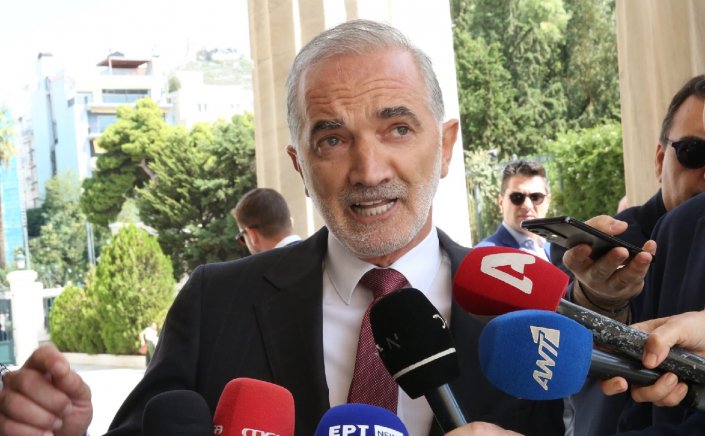 Political Developments - Σαλμάς: Αντισυνταγματική η απόφαση διαγραφής μου, η Μενδώνη «πέταξε» διπλάσια προσφορά για τα κυλικεία