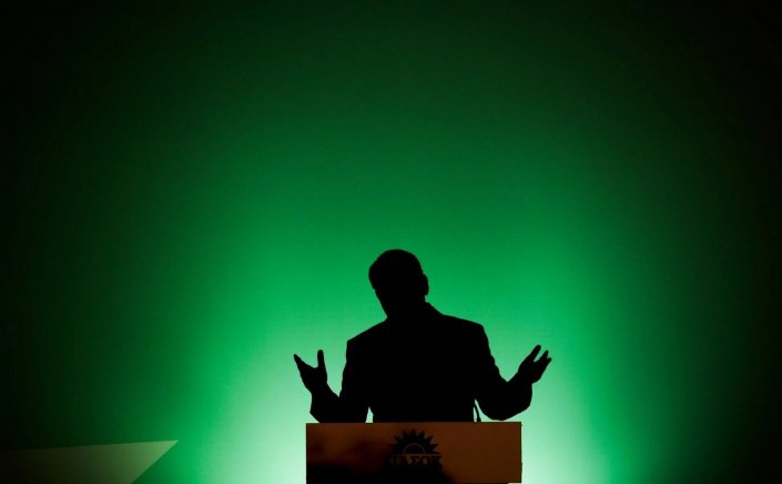 PASOK Leadership Candidates: ΠΑΣΟΚ!! Στο προσκήνιο ένταση, στο παρασκήνιο ίντριγκα!!