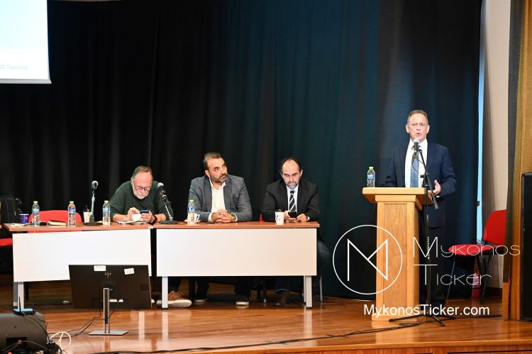 Ο Βερώνης σκόρπισε στους Μυκονιάτικους ανέμους τις βασικές κατευθύνσεις και ρυθμίσεις του ΕΠΣ Μυκόνου [Video] 