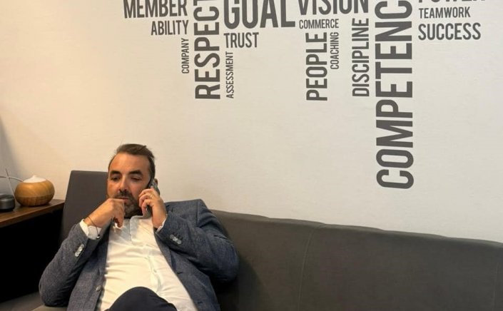 Ευχές για τη Νέα Χρονιά από τον Πρόεδρο του Δημοτικού Συμβουλίου Μυκόνου Σταύρο Γρύμπλα