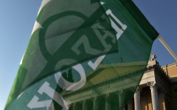 PASOK: Ο Μητσοτάκης κρύβεται πίσω από τη θεωρία του «παραπλανημένου Πρωθυπουργού»