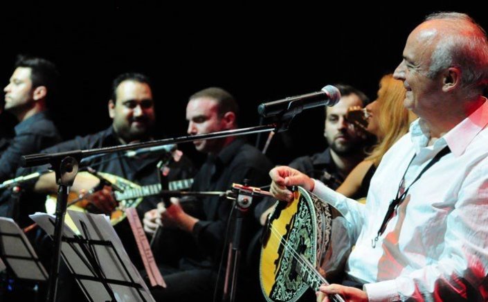 Folk Harmony Seminar: Μουσικά σεμινάρια και συναυλία με τον κορυφαίο συνθέτη και δεξιοτέχνη Θανάση Πολυκανδριώτη στο Γρυπάρειο [Video]