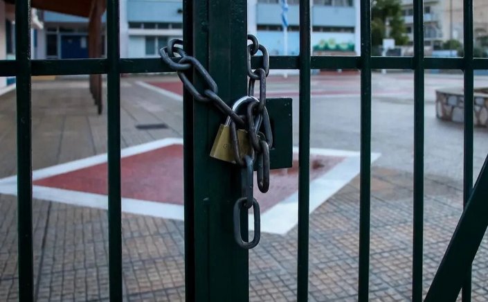 24-Hour Strike February 28: Τι ισχύει με κλειστά σχολεία στην απεργία στις 28 Φεβρουαρίου - Καλέσματα από ΟΛΜΕ, ΔΟΕ, ΟΙΕΛΕ