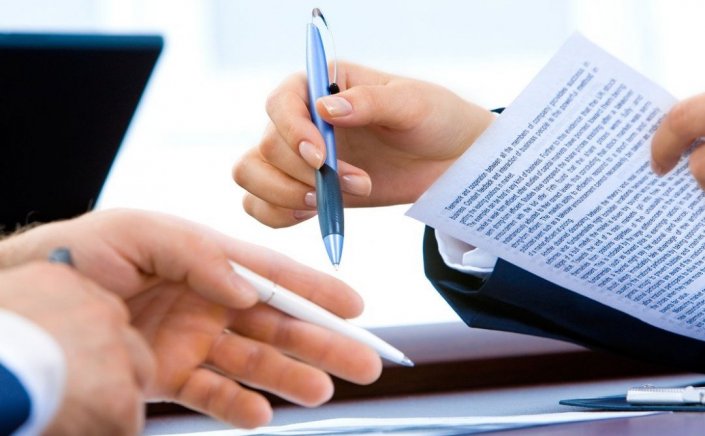 Inheritance Law: Πού καταλήγει η Επιτροπή για διατήρηση ιδιόχειρων διαθηκών, κληρονομικές συμβάσεις και νόμιμη μοίρα