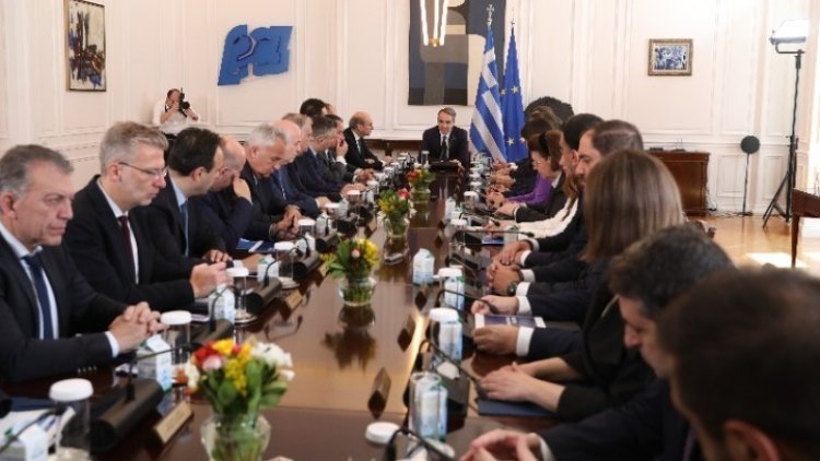 Mitsotakis to Cabinet: Οι δεσμεύσεις να γίνονται ορατό έργο στα μάτια των πολιτών - Έχουμε καθαρούς στόχους και σχήμα για να τους πετύχουμε