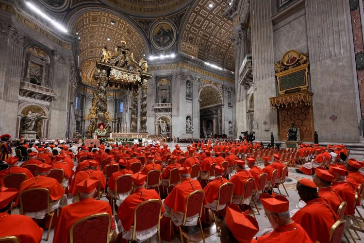 Lobbying for the next Pope: Το lobbying για τον επόμενο Πάπα!! Όσα γίνονται πίσω από τις κλειστές πόρτες στο Βατικανό!!