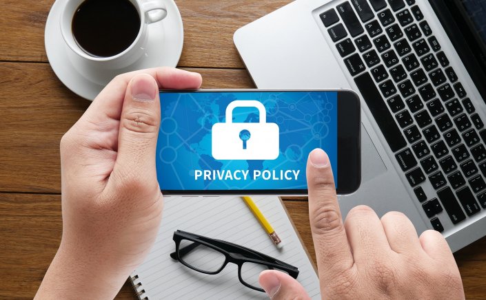 Privacy Policy: Προσωπικά δεδομένα!! Ψεκάστε, αποπροσανατολίστε, τελειώσατε!!
