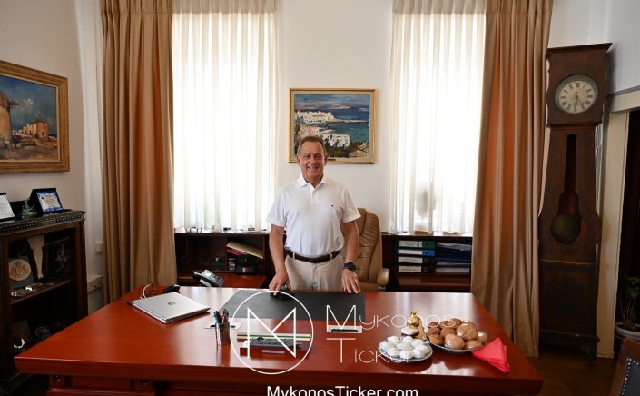 Xpήστos Bεpώvηs: Η Μύκονος προχωρά χωρίς αυτούς, γυρίζει σελίδα και οι εξελίξεις μόνο καλά προμηνύουν για το μέλλον... Αυτό κάποιους τους ενοχλεί βαθιά.... Και είναι κρίμα…