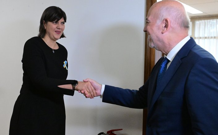 EPPO - Laura Kovesi: Η Λάουρα Κοβέσι, η επικεφαλής της Ευρωπαϊκής Εισαγγελίας, στο Υπ. Δικαιοσύνης [Video]