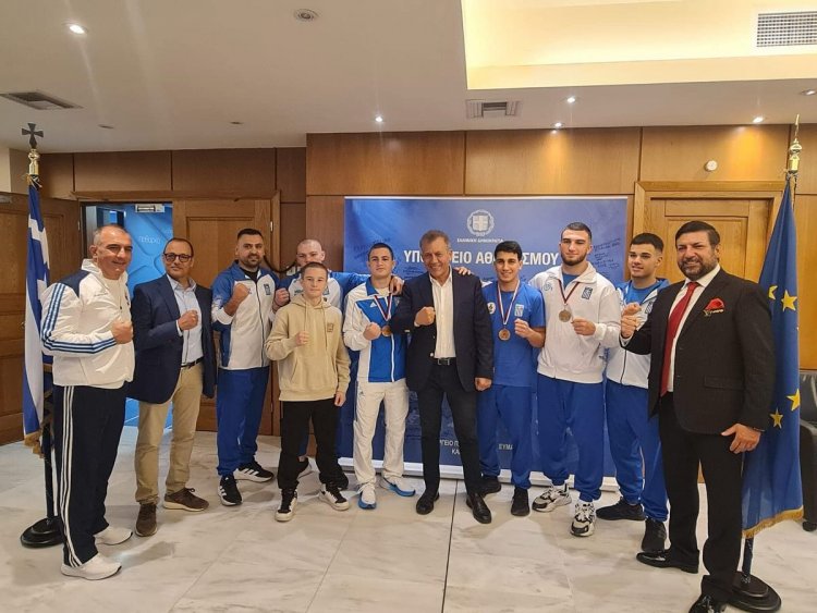 Hellenic Boxing: Η Ελληνική Πυγμαχία στο Υπουργείο Αθλητισμού – Θερμή Υποδοχή από τον Υπουργό Γιάννη Βρούτση [Video]