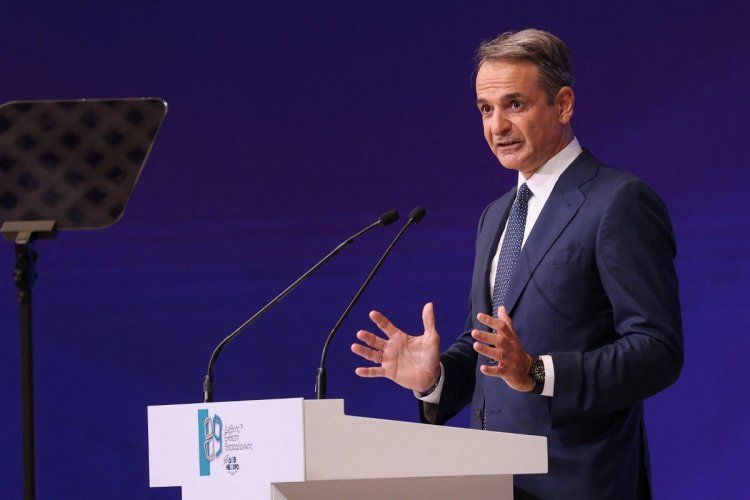 New MRB poll: Προβάδισμα 15,1 μονάδες για τη ΝΔ και κυρίαρχος Μητσοτάκης στην καταλληλότητα για Πρωθυπουργός