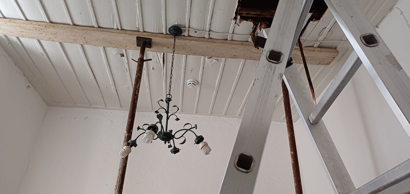 ΜΠΞ: Η Γύμνια των “Απόντων” και όψιμων “Σωτήρων” - Οι “Χουχουλιοί” της ένοχης σιωπής κουνούν το δάχτυλο στους Παρόντες