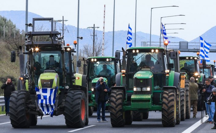 Agrarian Crisis: Ναυάγιο διαλόγου Κυβέρνησης - Αγροτών!! Απειλές για καταστολή - Βγαίνει από το συρτάρι το Plan B για τα μπλόκα