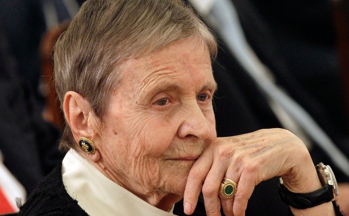 Notable Death: Πέθανε η κορυφαία Ελληνίδα βυζαντινολόγος Ελένη Γλύκατζη-Arveler... Ενας αιώνας πνευματικής ακτινοβολίας....