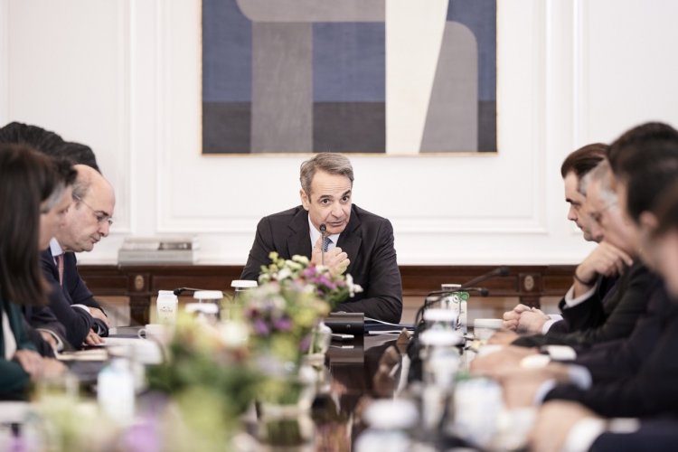 PM Mitsotakis: Αύξηση Κατώτατου Μισθού τον Μάρτιο & "Μπλόκο" στην Ακρίβεια