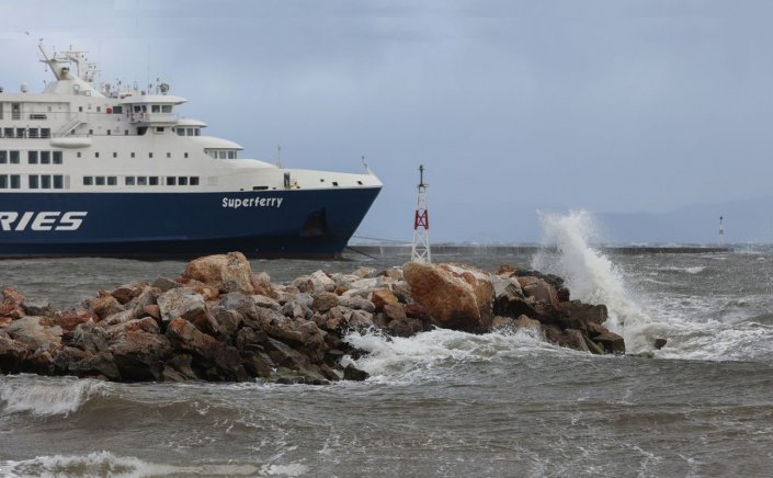 Rafina Ferry Ban: Απαγορευτικό Απόπλου!! Δεμένα τα πλοία στο λιμάνι της Ραφήνας αύριο Παρασκευή 20/3 - Ανεκτέλεστο το αυριανό  δρομολόγιο του Superferry!!