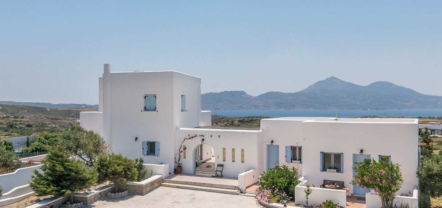 Airbnb Ban Islands, Mykonos: «Πάγος» στις νέες άδειες Βραχυχρόνιας Μίσθωσης σε υπερκορεσμένες περιοχές και νησιά - Τι προβλέπει το νέο Ειδικό Χωροταξικό Πλαίσιο Τουρισμού