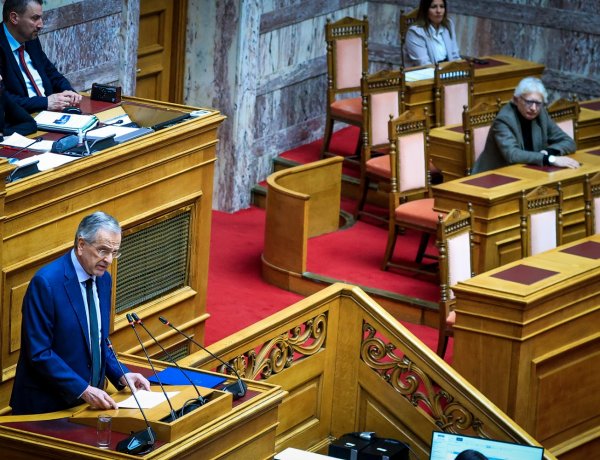 Samaras Slams Mitsotakis: «Συνώνυμο της διαφθοράς η κυβέρνηση» - «Είμαι ο μόνος πρώην πρωθυπουργός που παρακολουθούνταν» - Σκληρό σφυροκόπημα Σαμαρά στην κυβέρνηση [Video]