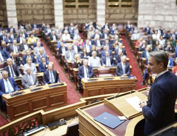 Greek Government Crisis: Το «Γαλάζιο» ρήγμα μεγαλώνει!! Η απειλή των Βουλευτών & ο νέος πονοκέφαλος του Μαξίμου - Γιατί η κάλυψη Λαζαρίδη ρίχνει λάδι στη φωτιά στη ΝΔ!!