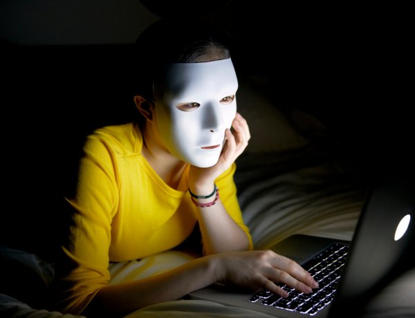 Social Media Identity Verification: Τέλος στην ανωνυμία των social media! Το κυβερνητικό σχέδιο για το «ψηφιακό πρόσωπο»!