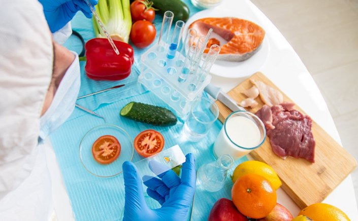 Superbugs in Food: Ανθεκτικά μικρόβια στο πιάτο!! Ο αόρατος κίνδυνος που κρύβεται στο φαγητό μας - Η άγνωστη απειλή στη διατροφή μας!!