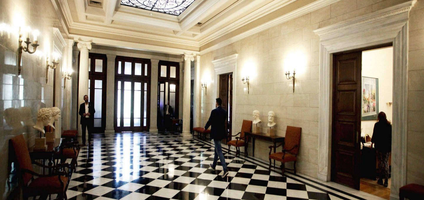Political Turmoil in Maximou: Ένταση στο Μέγαρο Μαξίμου! Τι πυροδότησε τις «εκρήξεις» ένα σαββατιάτικο πρωινό…