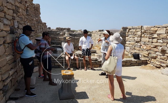 Tour Guide Schools New Rules: Σχολές Ξεναγών! Νέοι κανόνες σε εισαγωγή και εξετάσεις - Όλα όσα πρέπει να γνωρίζετε για απουσίες & εξετάσεις!