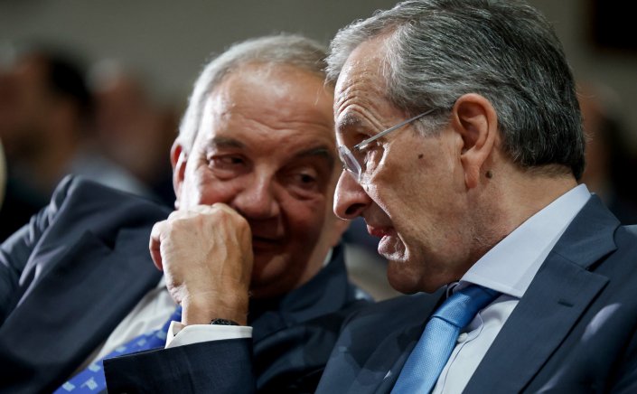 ND Internal Crisis, Karamanlis-Samaras: Τα «ηχηρά μηνύματα» Καραμανλή και το έτοιμο κόμμα Σαμαρά! Η στρατηγική της αναμονής που παραλύει το Μαξίμου!