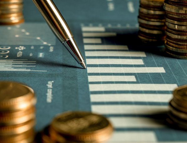 P2P Tax Trap: «Παγίδα» φόρου η μεταφορά χρημάτων μεταξύ φίλων, ακόμα και για αυθημερόν επιστροφές!