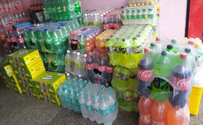 Packaging Crackdown: Τέλος οι εξάδες νερών και αναψυκτικών, στα super market με εντολή ΕΕ!  Πότε ξεκινούν οι αλλαγές!