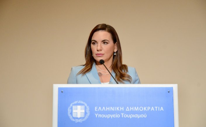 Sustainable Tourism Framework: Υπογράφεται το Ειδικό Χωροταξικό για τον Τουρισμό, που βάζει στο επίκεντρο την ισόρροπη ανάπτυξη & τη διαχείριση των κορεσμένων προορισμών