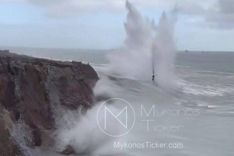 Aegean Gale Warning: Το μελτέμι εντείνεται περαιτέρω, λόγω των θυελλωδών ανέμων έως 11bf που πνέουν στο Αιγαίο! Ακραίος κίνδυνος και κυρίως ταχεία εξάπλωση πυρκαγιάς [Διαδραστικός Χάρτης]