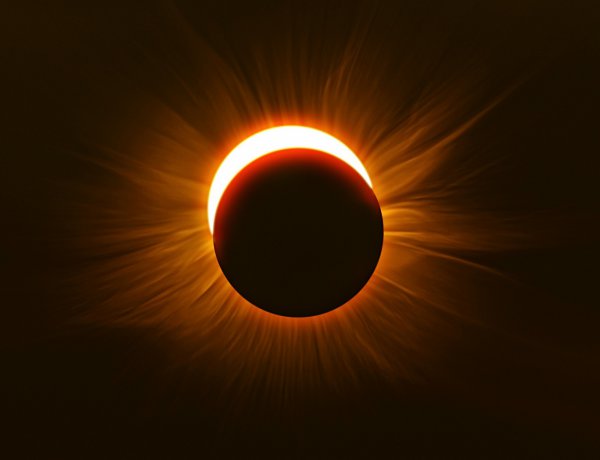 Solar Eclipse 2026: Ολική έκλειψη Ηλίου σήμερα! Οι περιοχές που θα σκοτεινιάσουν, το «παράθυρο» των 10 λεπτών στην Ελλάδα & όλες τις λεπτομέρειες του φαινομένου!