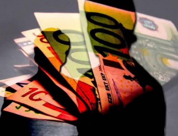Tax Crackdown: Στο στόχαστρο ο Τουρισμός! Πώς «χτενίζονται» τραπεζικές πιστώσεις που δεν δικαιολογούνται, εμβάσματα, λογαριασμοί φυσικών προσώπων!