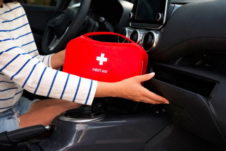 Vehicle Safety Mandate: Νέο φαρμακείο αυτοκινήτου από το 2027! Οι νέες προδιαγραφές και οι αλλαγές στο κιτ πρώτων βοηθειών!