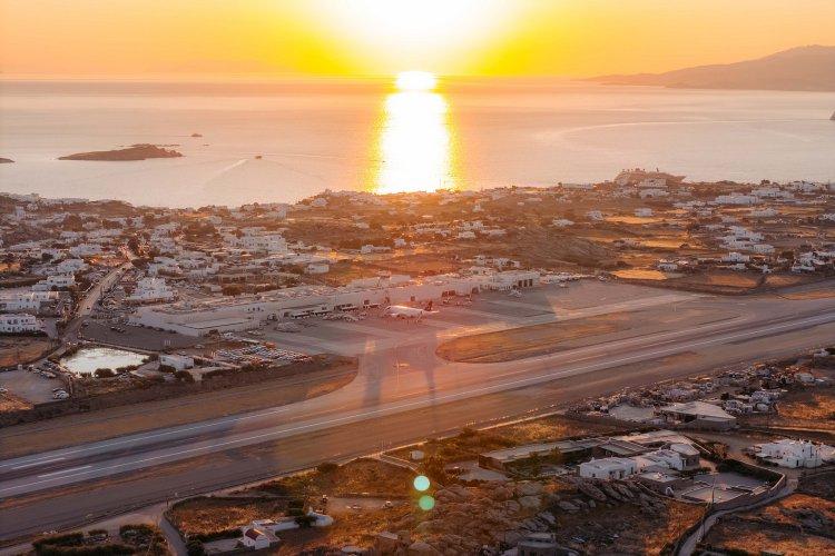 Greek Tourism 2026: Ακτινογραφία των Αεροπορικών Αφίξεων 2026! Η Μύκονος ανακάμπτει, η Σαντορίνη υπολείπεται - Η επιστροφή των διεθνών τουριστών στη Μύκονο υποδεικνύει ισχυρή ψήφο εμπιστοσύνης!