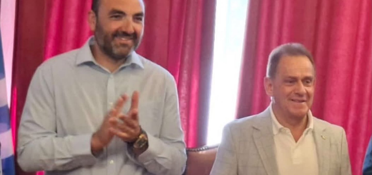 President of Mykonos Council  - Σταύρος Γρύμπλας: «Με ενότητα, δουλειά και αποτέλεσμα, συνεχίζουμε μπροστά»