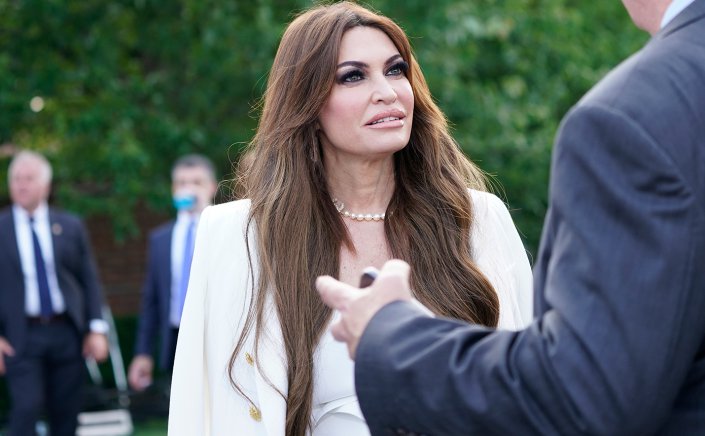 White House Ouster: Η Ουάσινγκτον ζήτησε την παραίτηση της πρέσβειρας των ΗΠΑ στην Αθήνα, Κίμπερλι Γκίλφοϊλ! Η ανακοίνωση του Λευκού Οίκου και η ευχή για «καλή τύχη»!